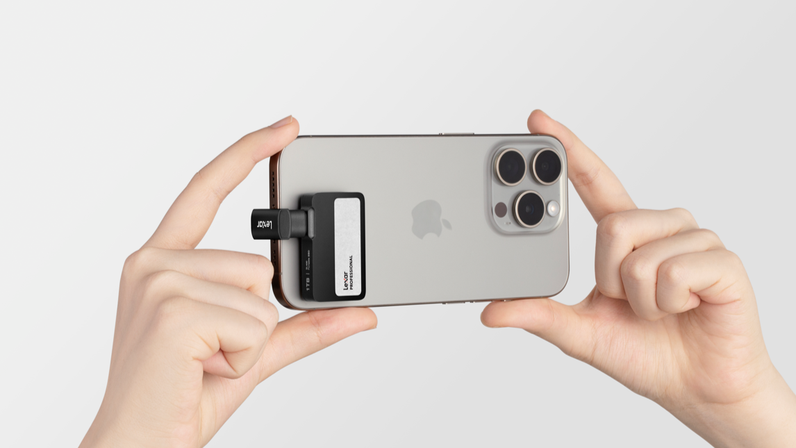 Lexar Professional Go Portable SSD with Hub