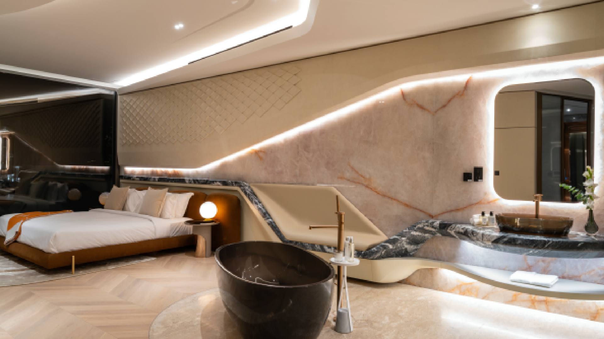 An architectural exterior shot of the Curve DiLusso villa by Alpago Group on Palm Jumeirah, featuring Pininfarina-conceived sculpted curves, floor-to-ceiling windows, and a luxury infinity pool overlooking the Dubai skyline