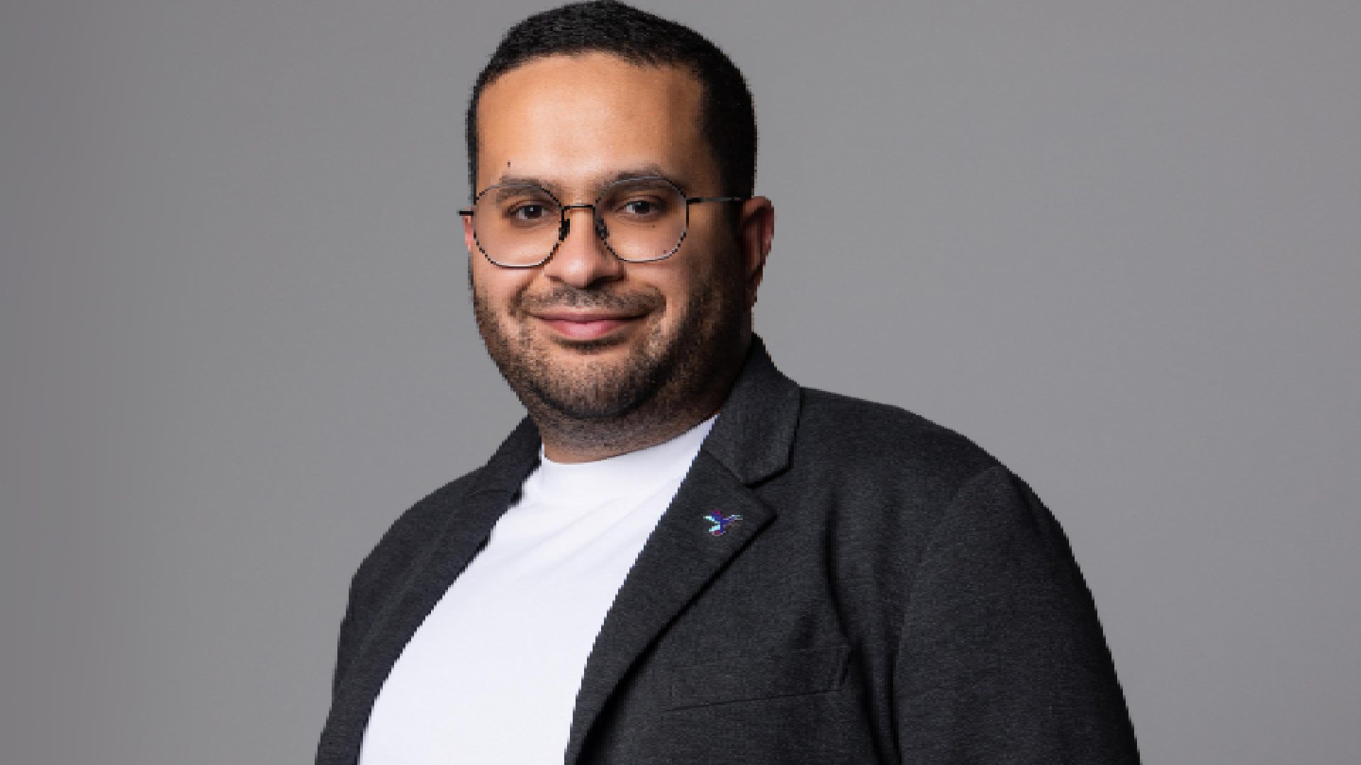 man dressed in black and white